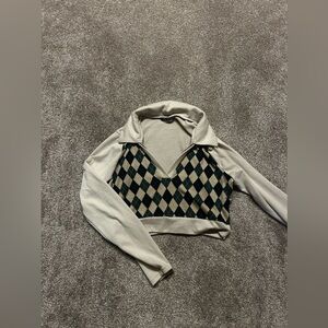 Cropped collard blouse.